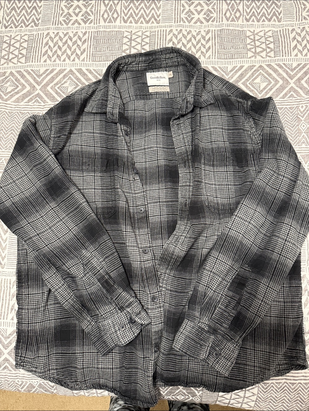 Goodfellow & Co Men’s Black and Gray Plaid Button-Down Shirt